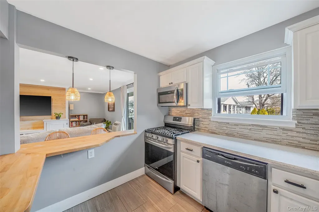 118 Fairharbor Drive Patchogue NY 11772