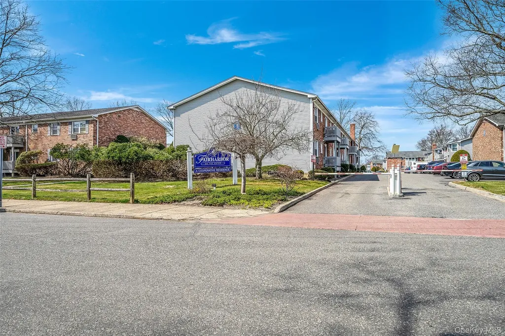 118 Fairharbor Drive Patchogue NY 11772
