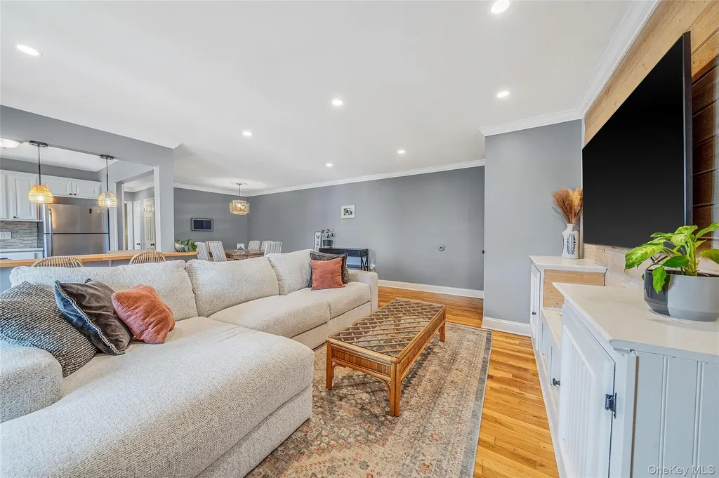 118 Fairharbor Drive Patchogue NY 11772