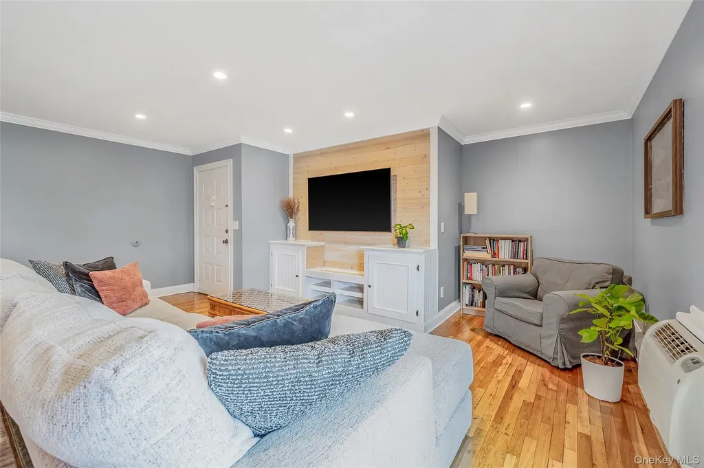118 Fairharbor Drive Patchogue NY 11772