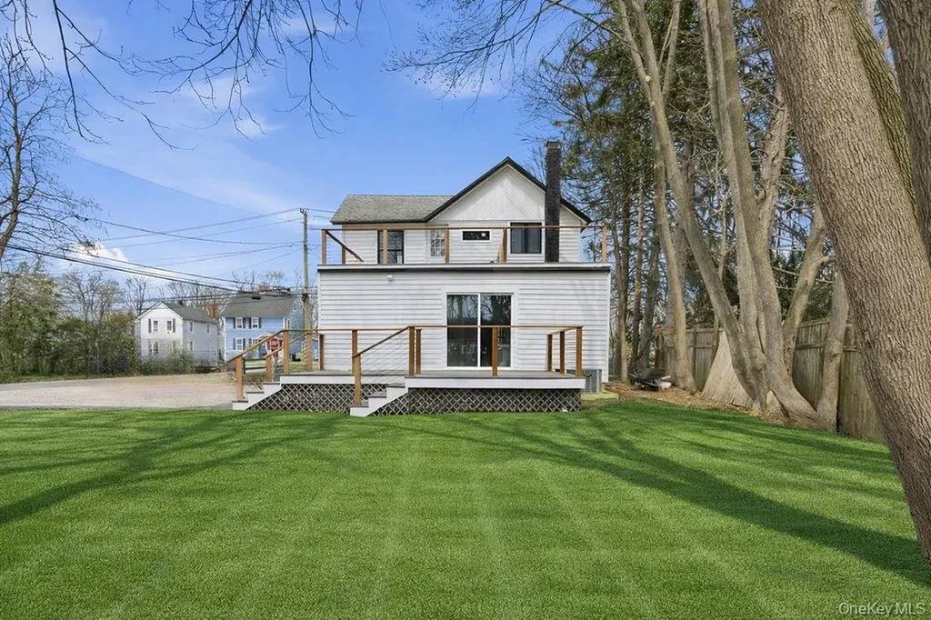 80 Swezey Street Patchogue NY 11772