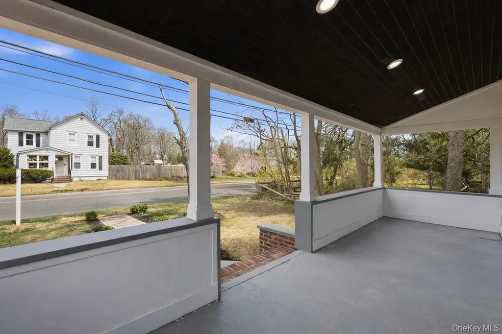 80 Swezey Street Patchogue NY 11772
