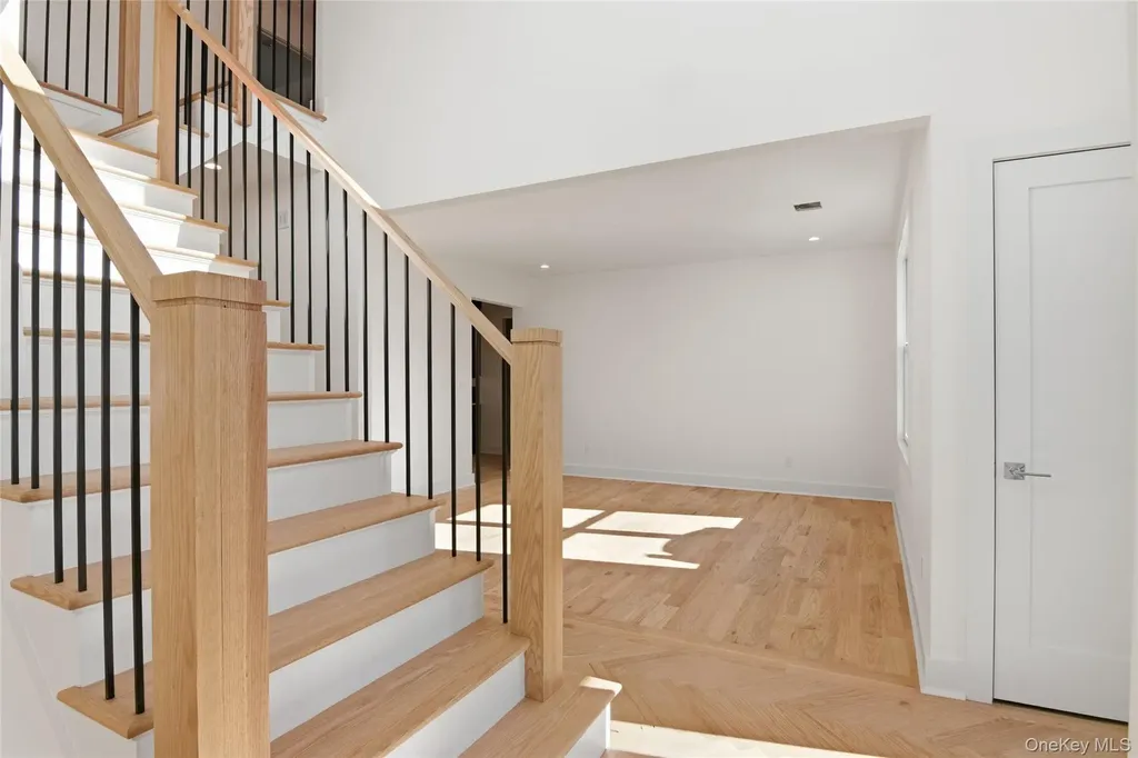 16 Otsego Place Jericho NY 11753