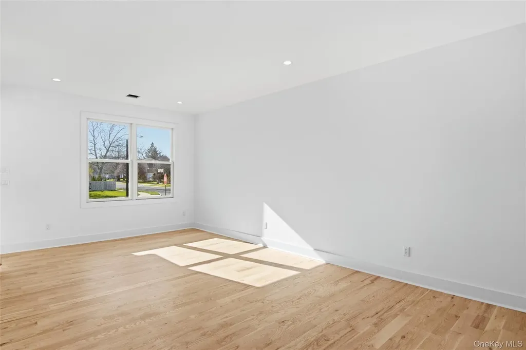 16 Otsego Place Jericho NY 11753