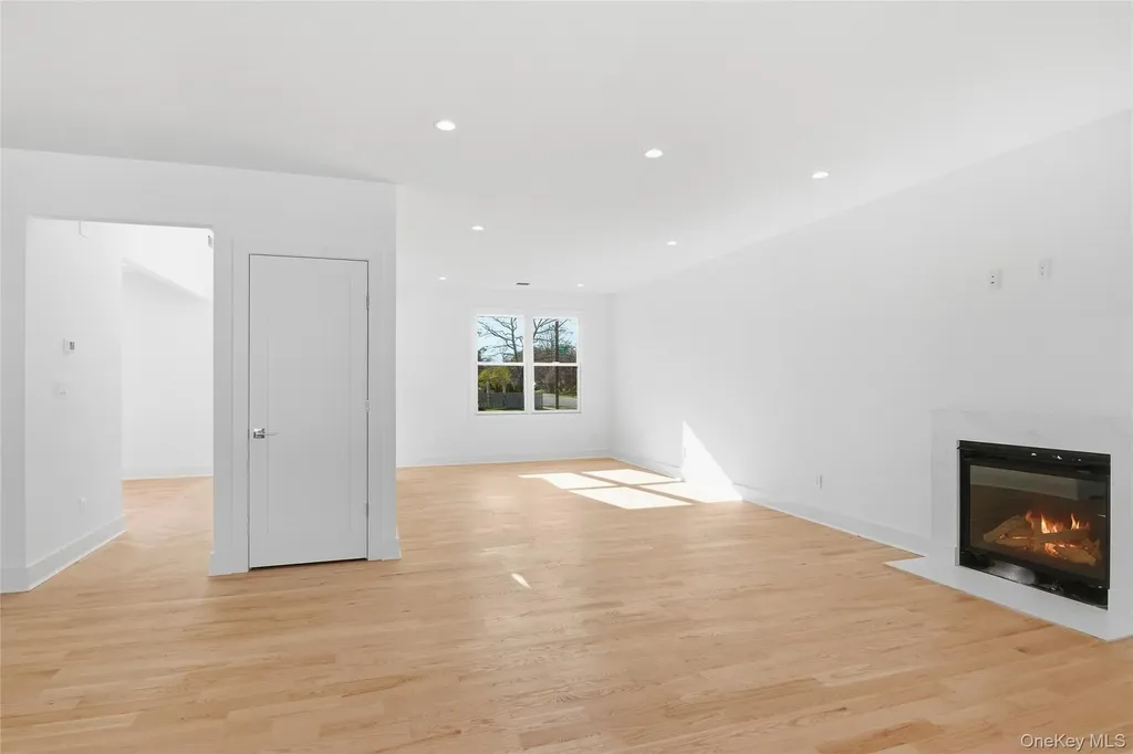 16 Otsego Place Jericho NY 11753