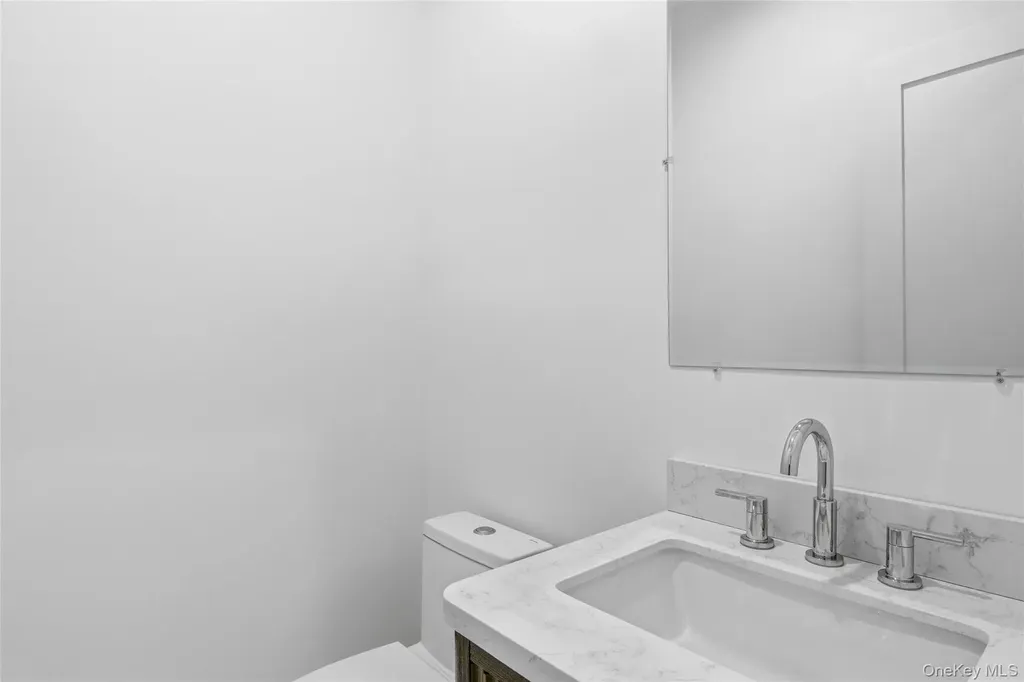 16 Otsego Place Jericho NY 11753