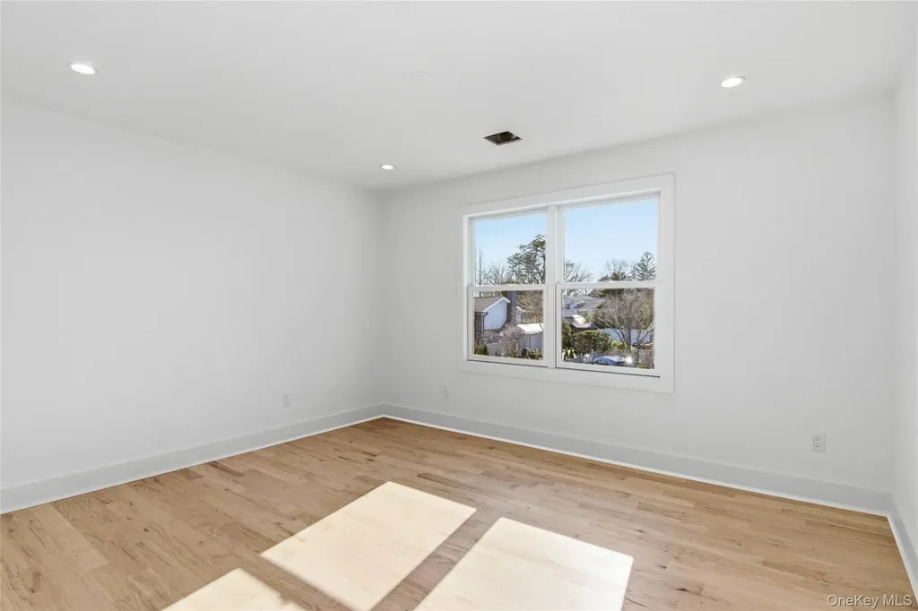 16 Otsego Place Jericho NY 11753