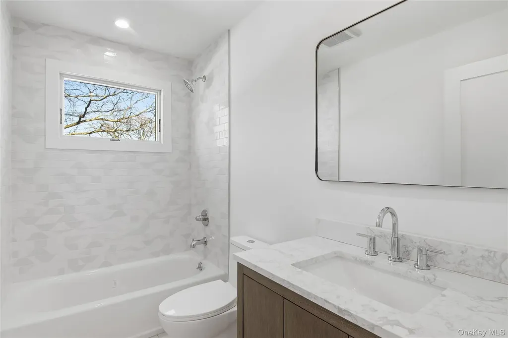 16 Otsego Place Jericho NY 11753