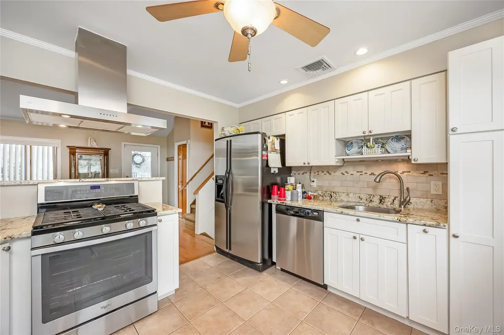 130 West Drive Massapequa NY 11758
