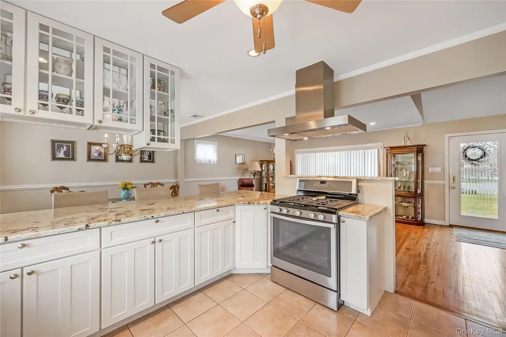 130 West Drive Massapequa NY 11758