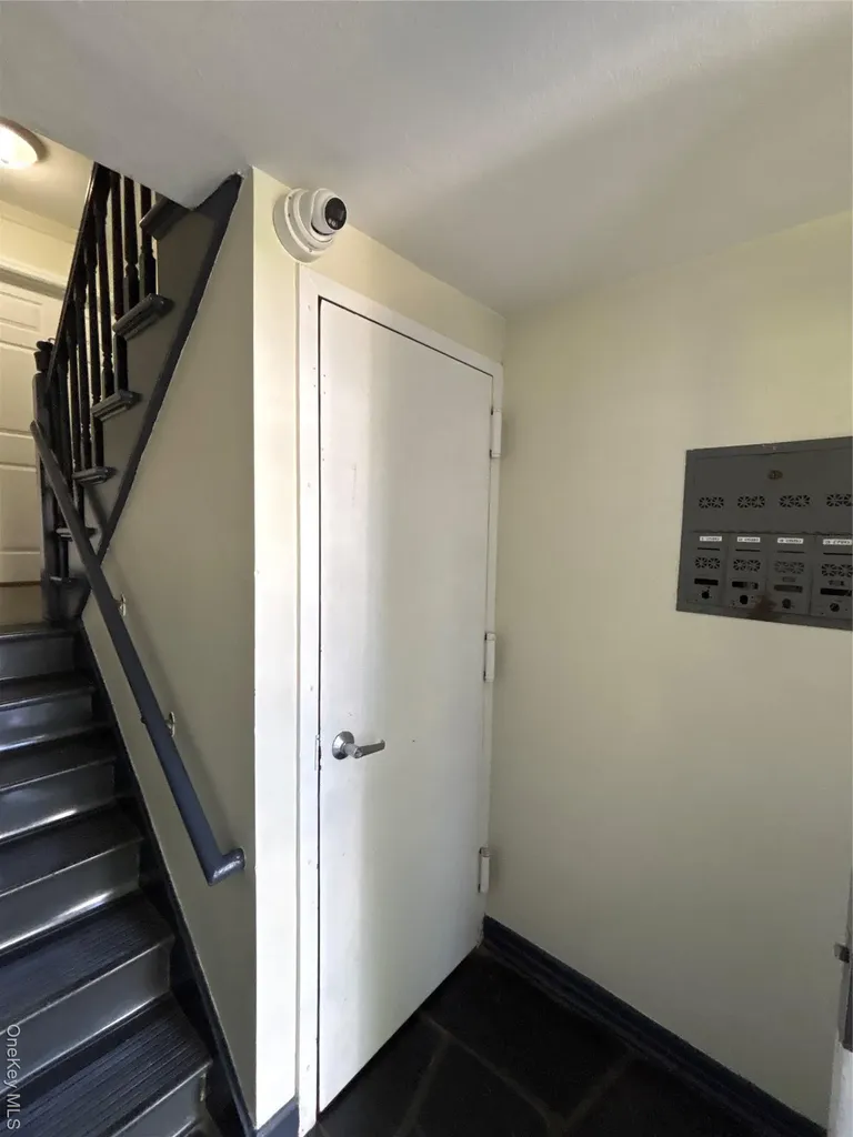 37 Spruce Street Great Neck NY 11021