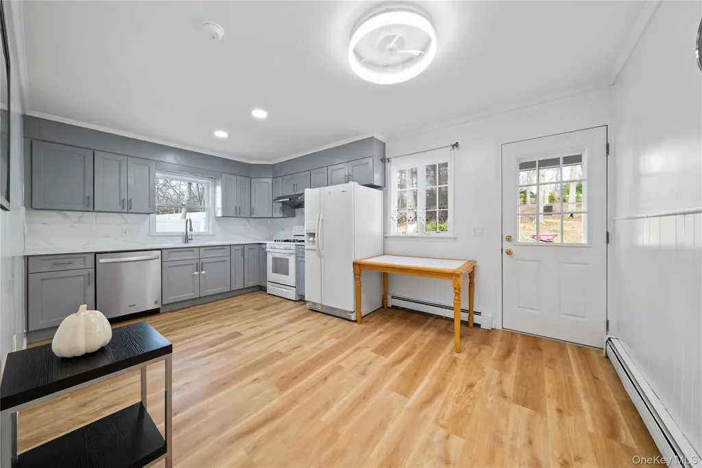 653 Meadow Road Smithtown NY 11787