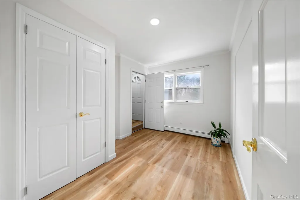 653 Meadow Road Smithtown NY 11787