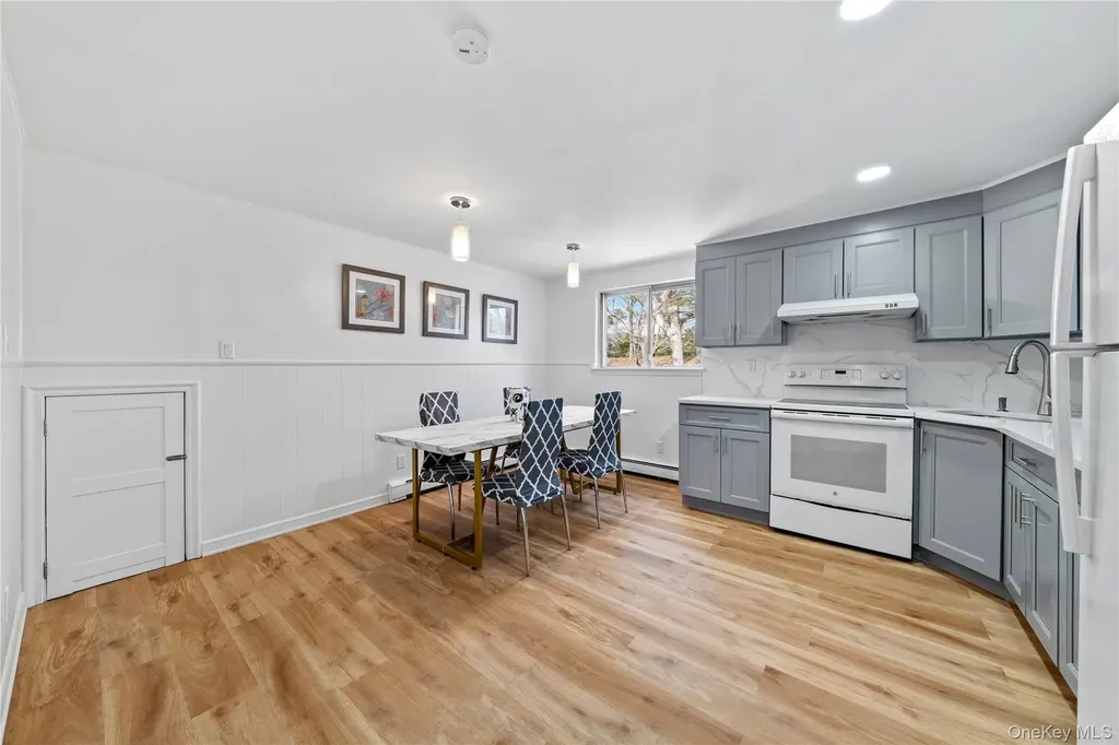 653 Meadow Road Smithtown NY 11787