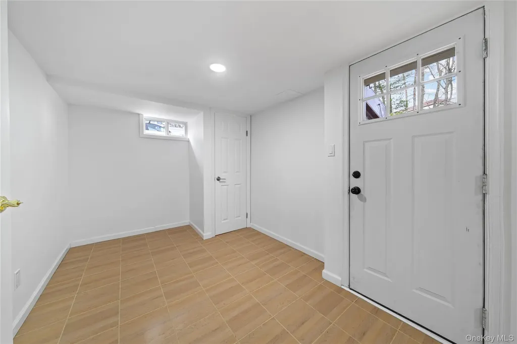 653 Meadow Road Smithtown NY 11787