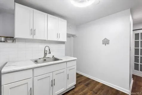97 Waverly Street Yonkers NY 10701