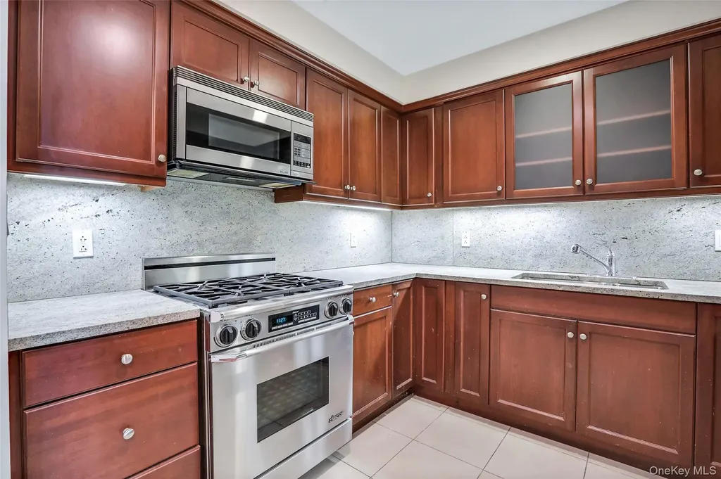 10 City Place White Plains NY 10601