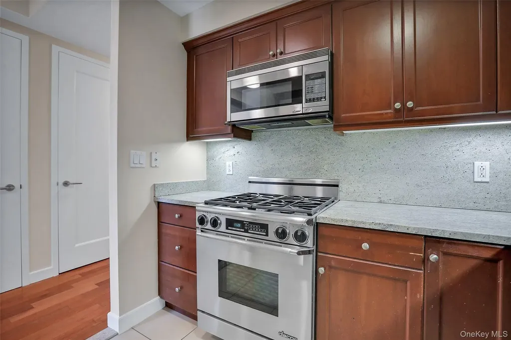 10 City Place White Plains NY 10601
