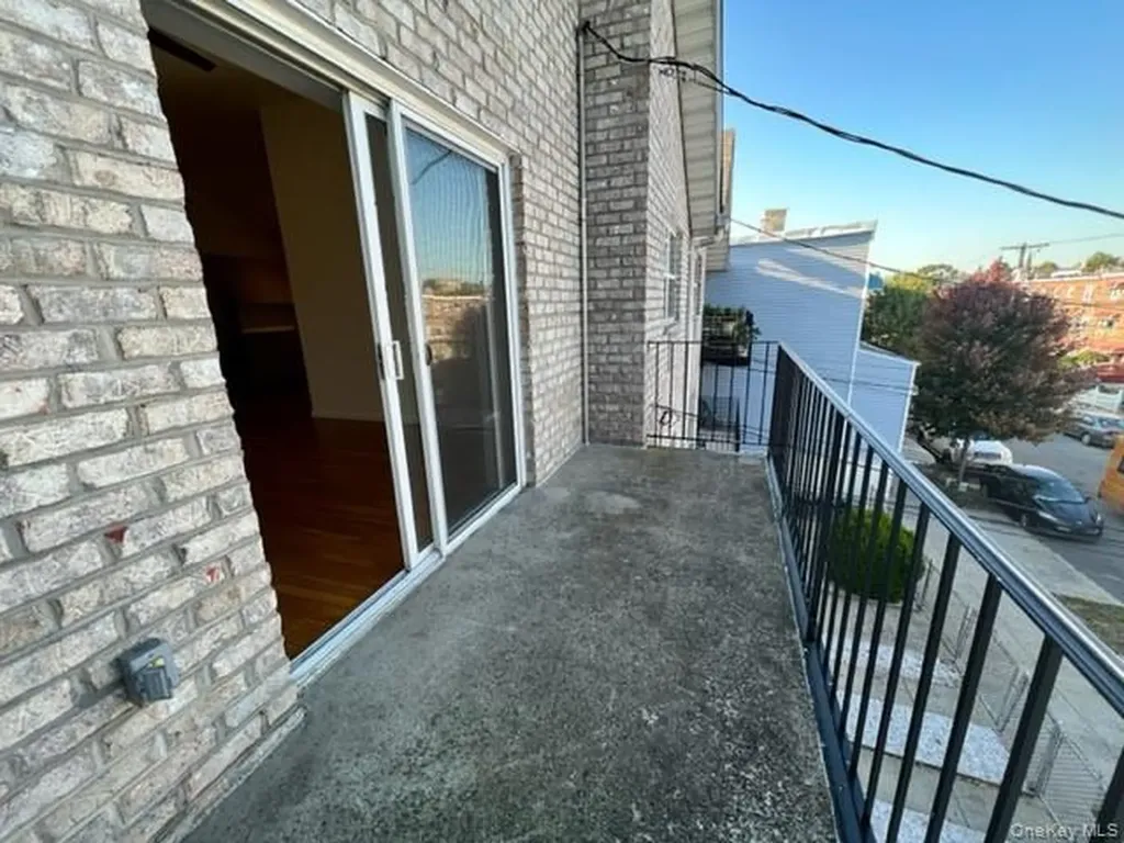 1307 Balcom Avenue Bronx NY 10461