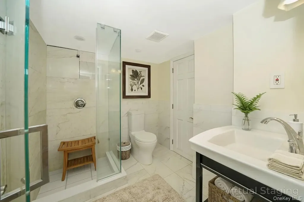 846 E 48th Street Brooklyn NY 11203