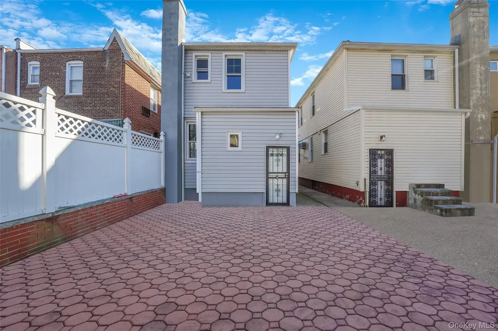 846 E 48th Street Brooklyn NY 11203