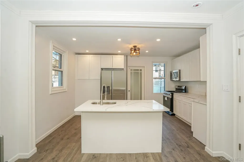 846 E 48th Street Brooklyn NY 11203