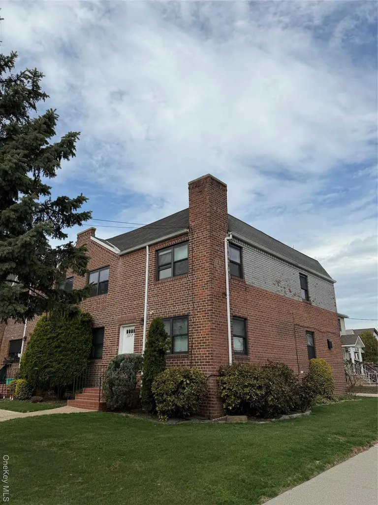 203-17 35th Avenue Bayside NY 11361