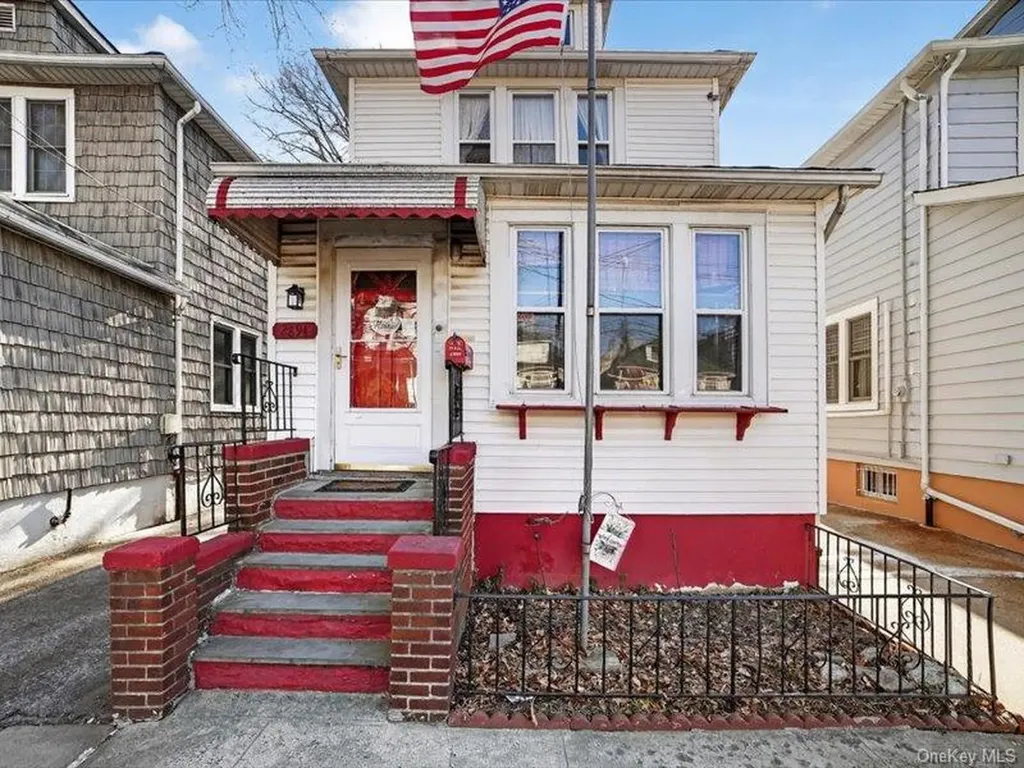 2894 Wellman Avenue Bronx NY 10461