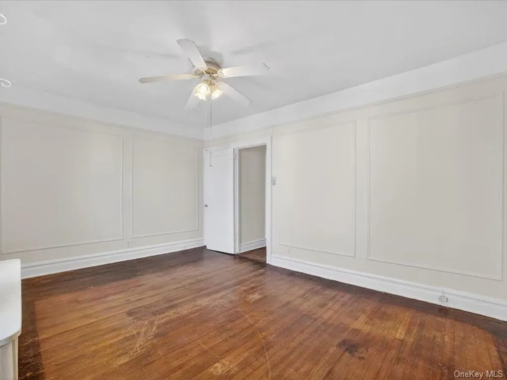 2894 Wellman Avenue Bronx NY 10461