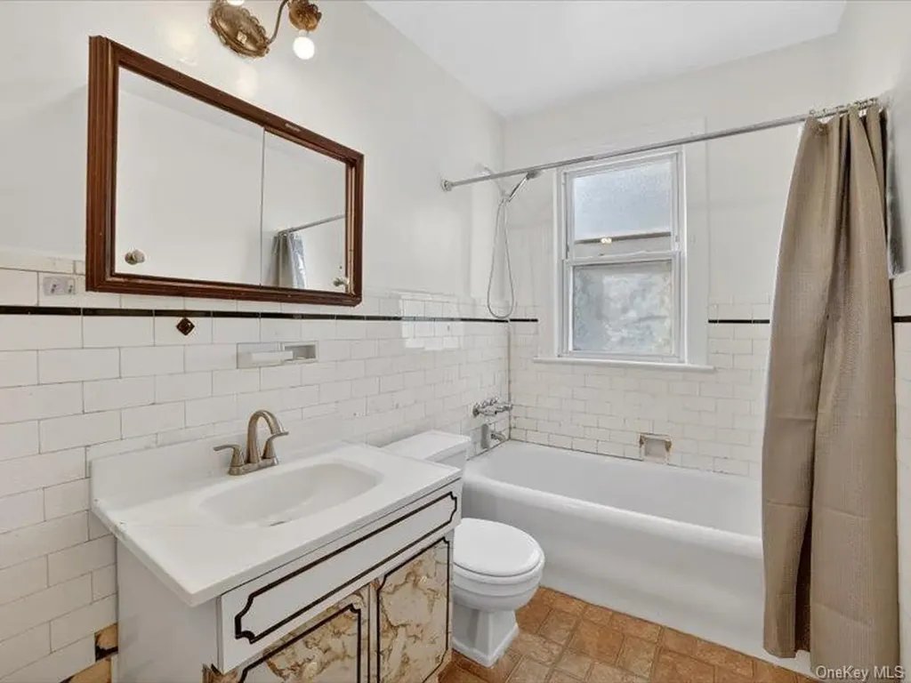 2894 Wellman Avenue Bronx NY 10461