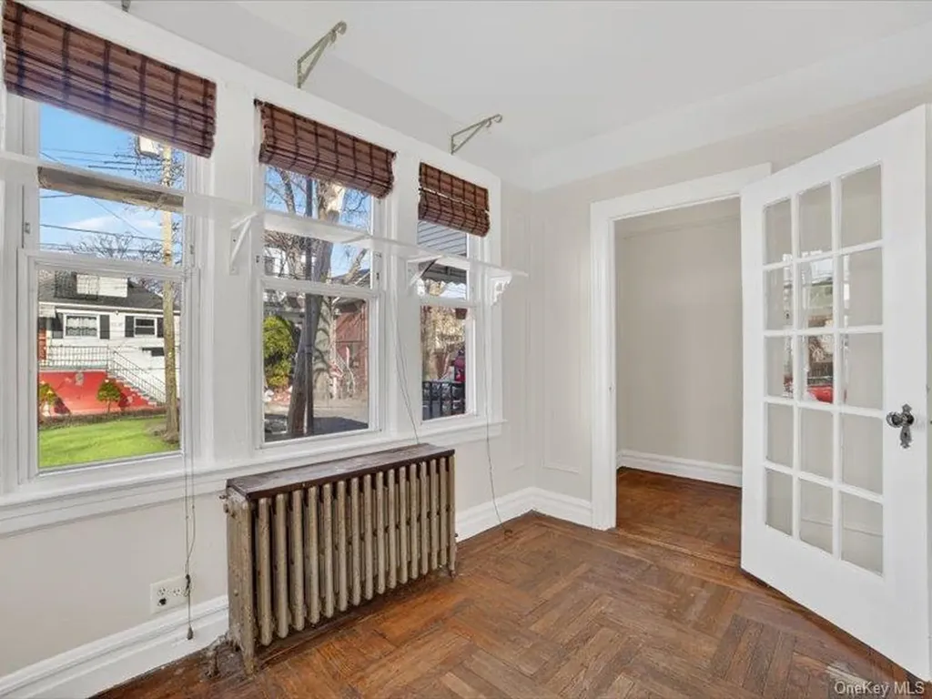 2894 Wellman Avenue Bronx NY 10461