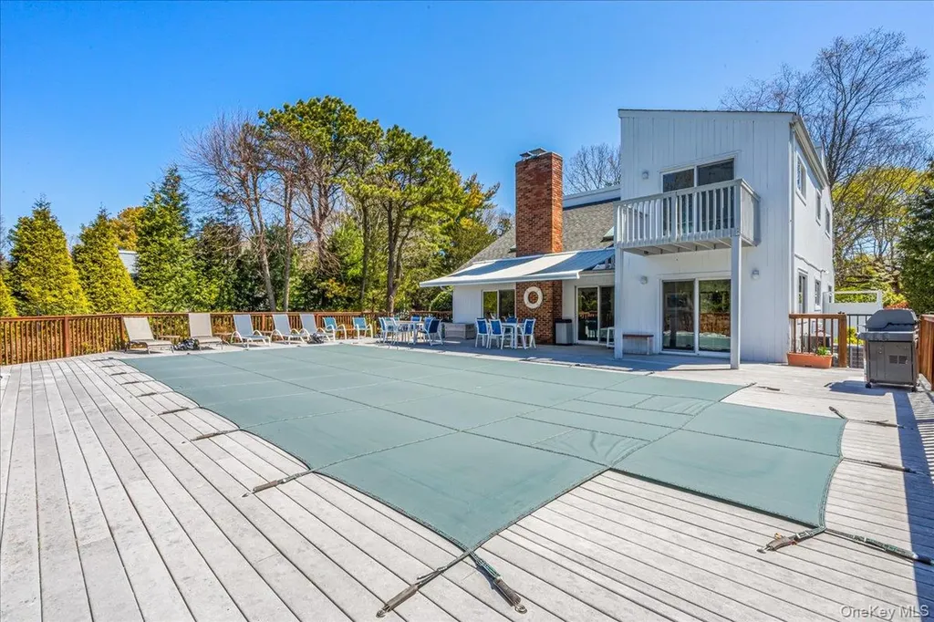 Westhampton NY 11977