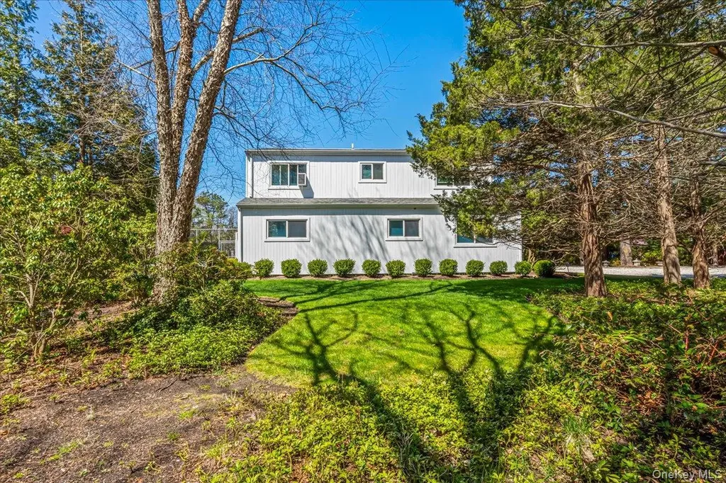 Westhampton NY 11977