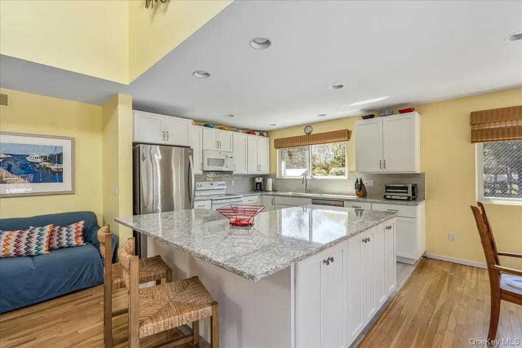 Westhampton NY 11977