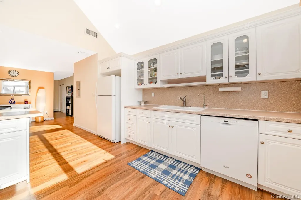 15 Chadwick Road Syosset NY 11791