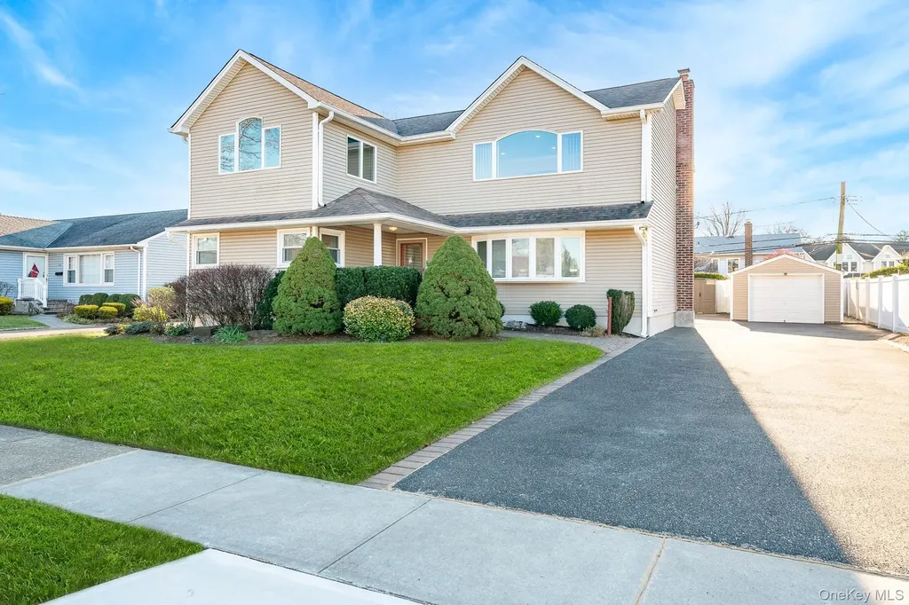 15 Chadwick Road Syosset NY 11791