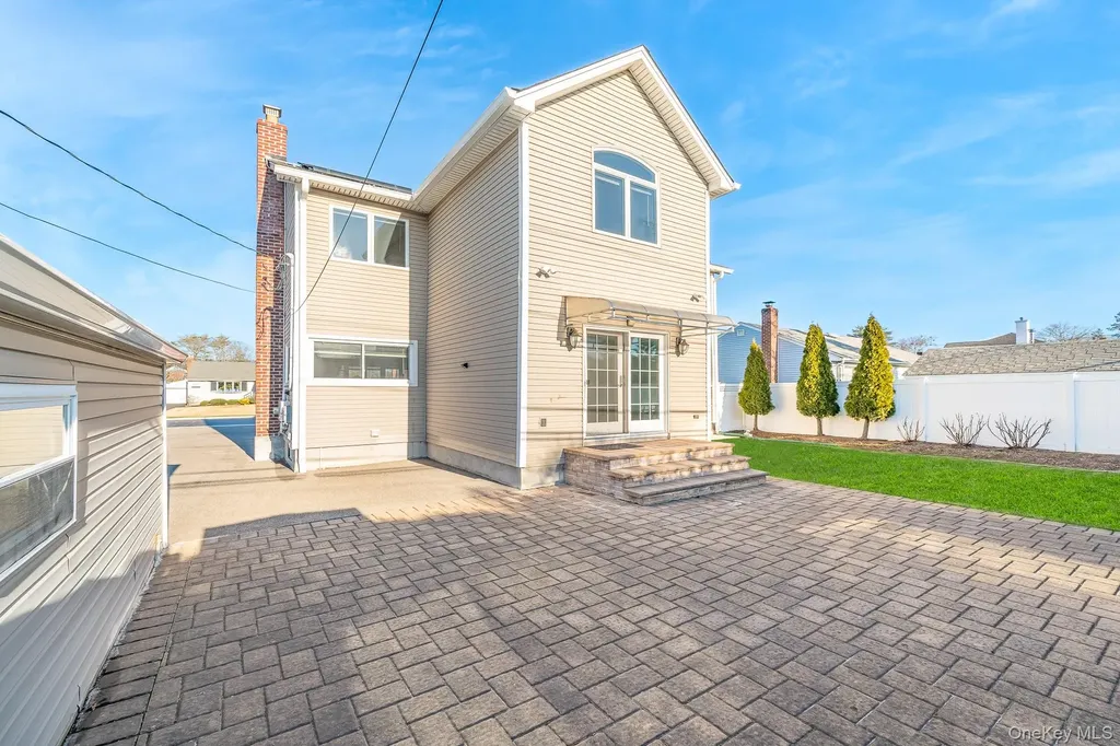 15 Chadwick Road Syosset NY 11791