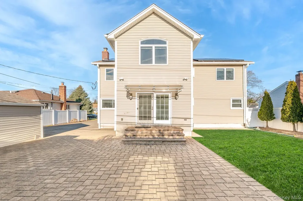 15 Chadwick Road Syosset NY 11791