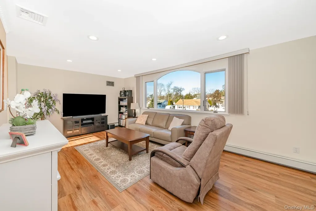 15 Chadwick Road Syosset NY 11791