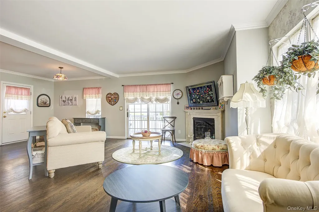168-03 Powells Cove Boulevard Beechhurst NY 11357