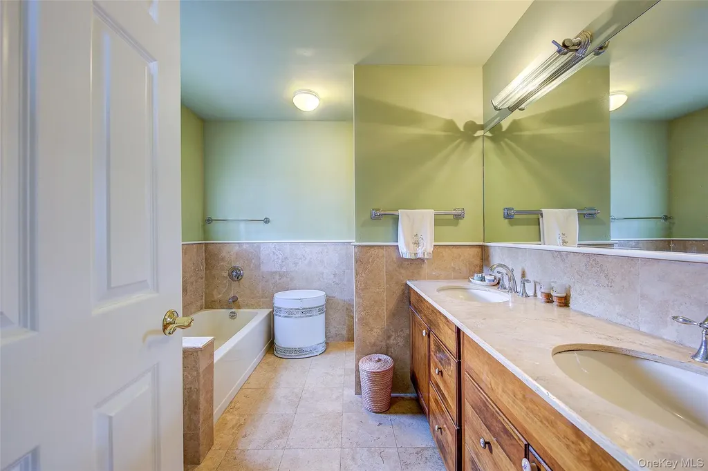 168-03 Powells Cove Boulevard Beechhurst NY 11357