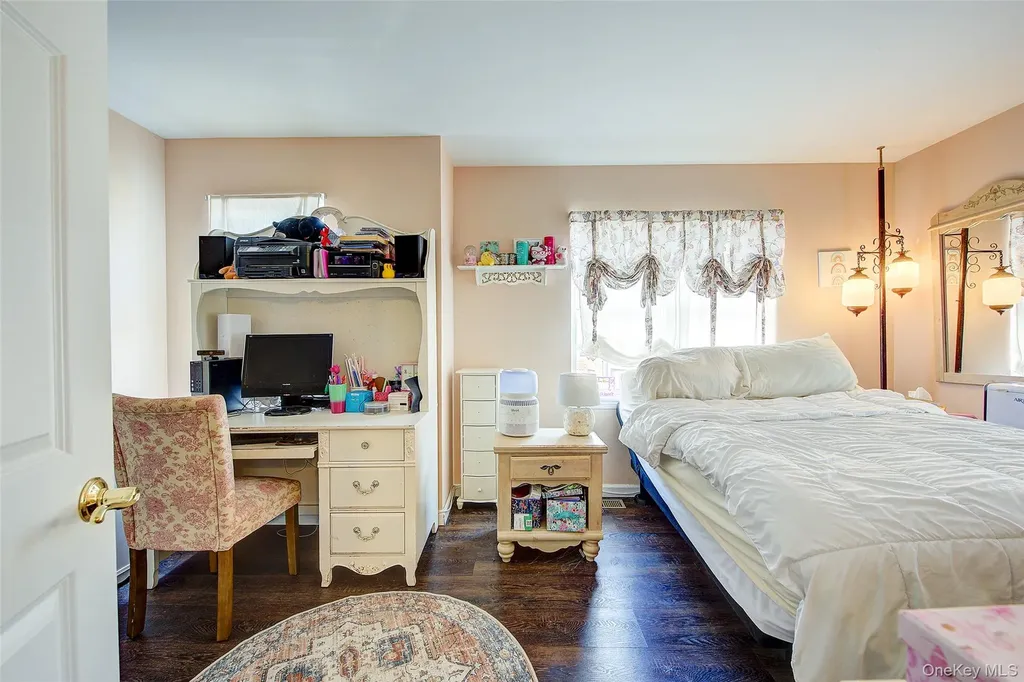 168-03 Powells Cove Boulevard Beechhurst NY 11357