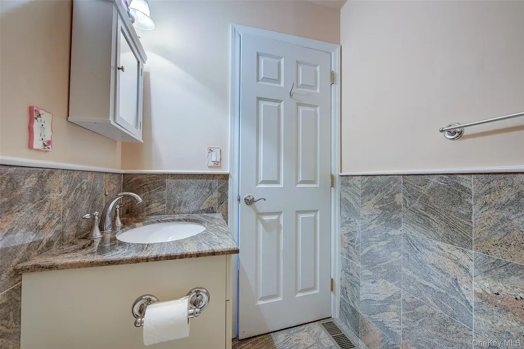 168-03 Powells Cove Boulevard Beechhurst NY 11357