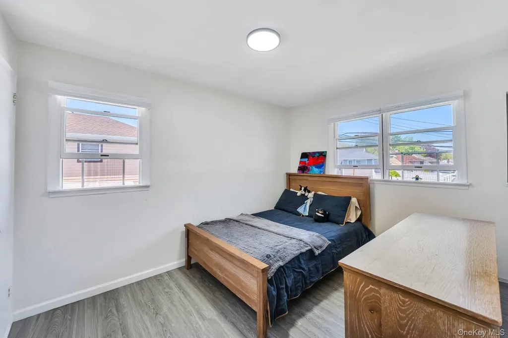 33 Wiltshire Drive Commack NY 11725