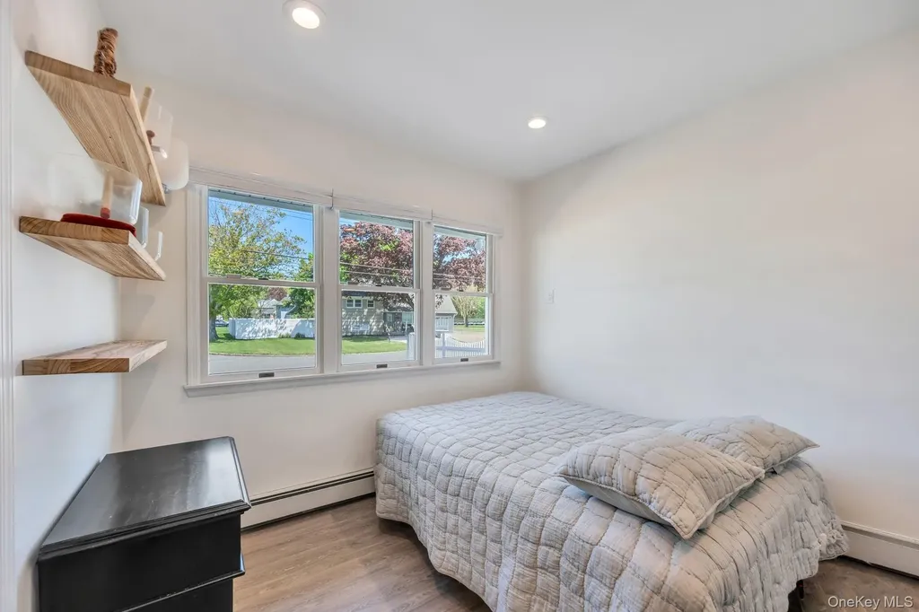 33 Wiltshire Drive Commack NY 11725
