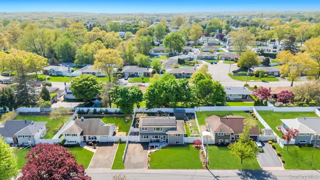 33 Wiltshire Drive Commack NY 11725