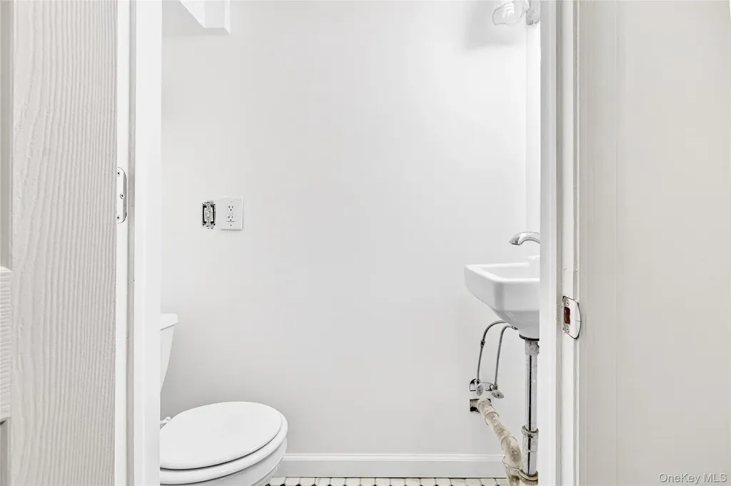 7 Winthrop Lane Scarsdale NY 10583