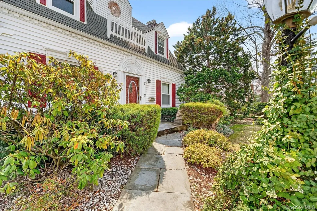 7 Winthrop Lane Scarsdale NY 10583