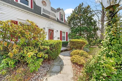 7 Winthrop Lane Scarsdale NY 10583