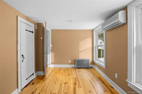 232 N Country Road Mount Sinai NY 11766